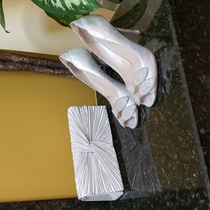 Nine West special ocation silver shoes